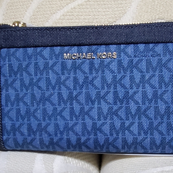 Michael Kors denim wallet - Picture 1 of 2
